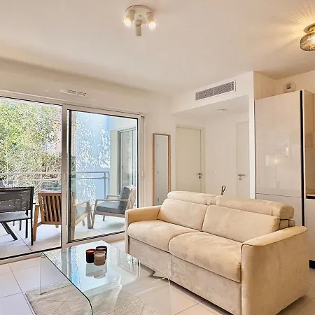 La Bananeraie Cove Apartment, Bord De