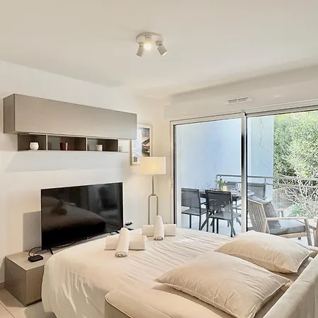 La Bananeraie Cove Apartment, Bord De Apartment Èze