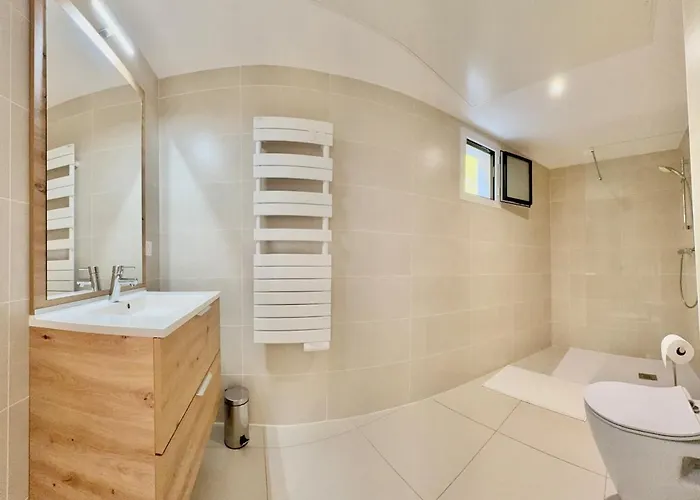 La Bananeraie Cove Apartment, Bord De Lägenhet